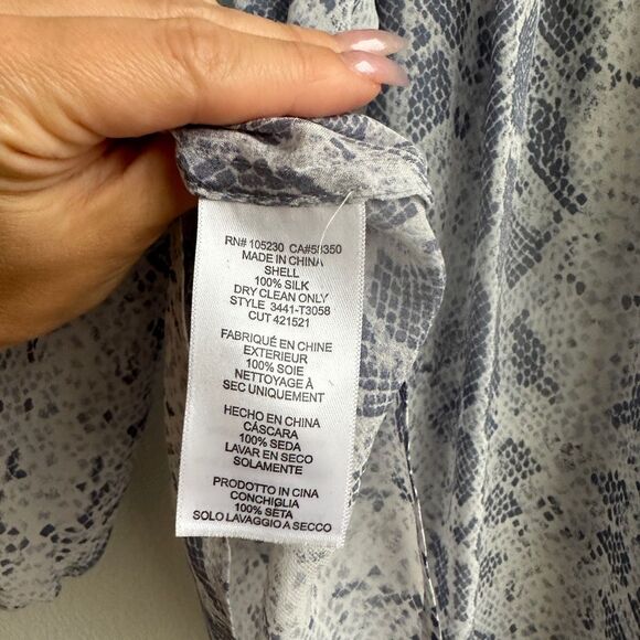 ✨$5/$25 Joie 100% Silk Spherra Blue Snake Print Size Xs Lightweight Career Wear - Picture 6 of 6